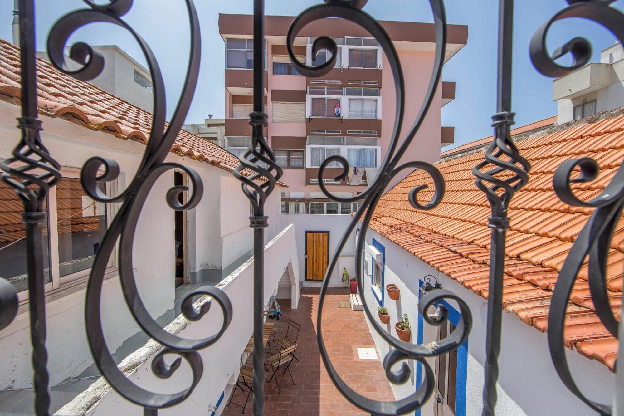 Vila Maria Apartments By Host-Point Кошта-да-Капарика Экстерьер фото